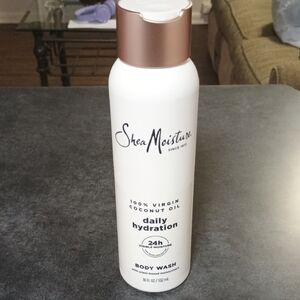 Shea Moisture Daily Hydration Body Wash - White and Copper